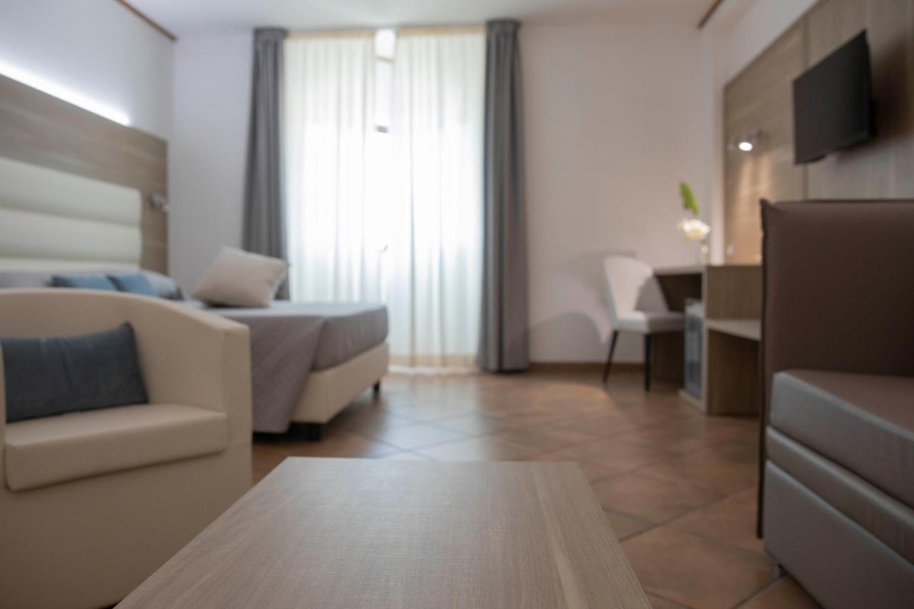 Pegasus Hotel Sassari Luaran gambar